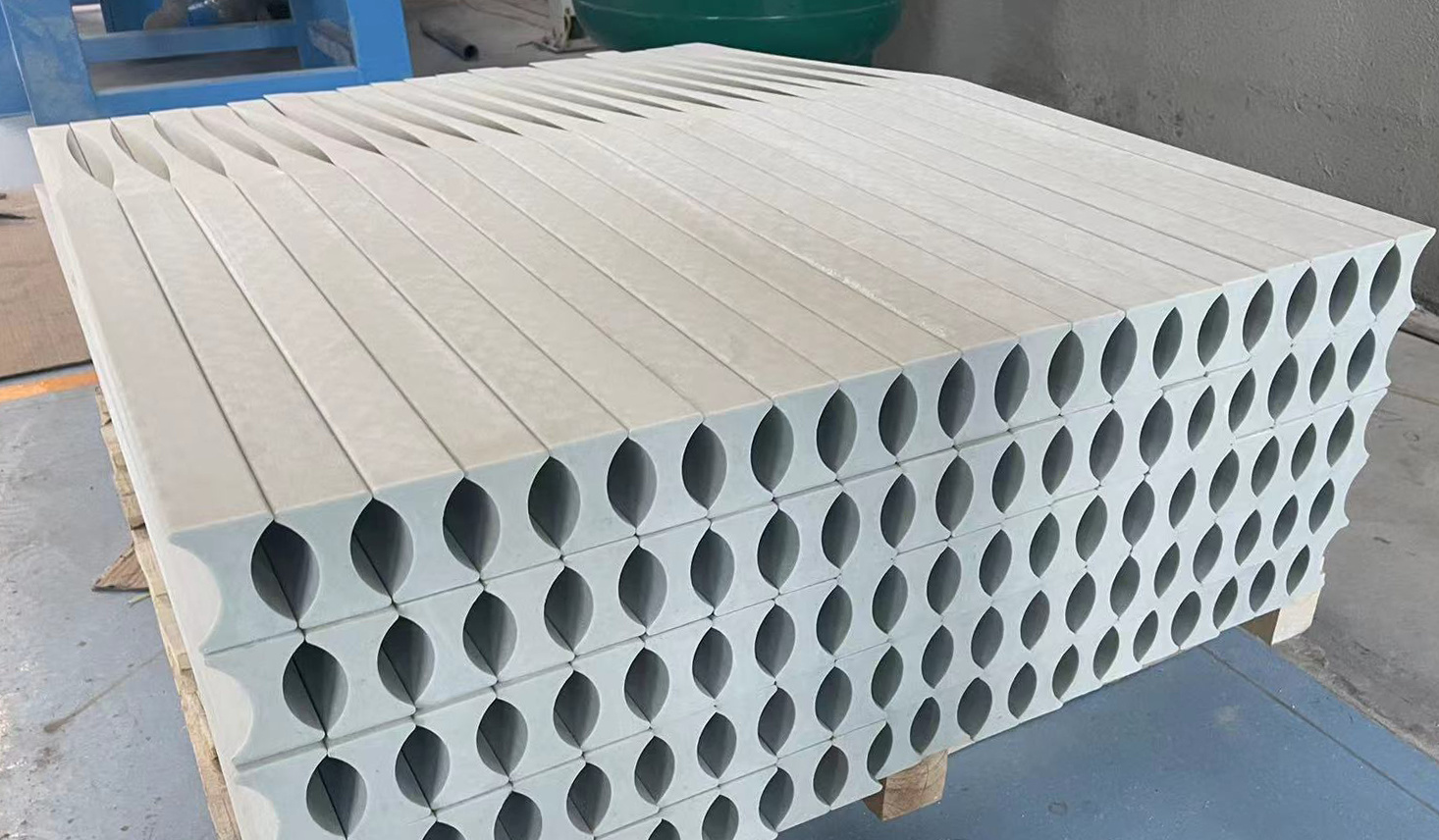 風電葉片葉根預埋楔形條 風電葉片葉根預埋楔形條